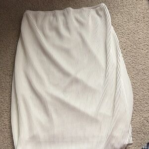 Chic Strapless White Striped Dress